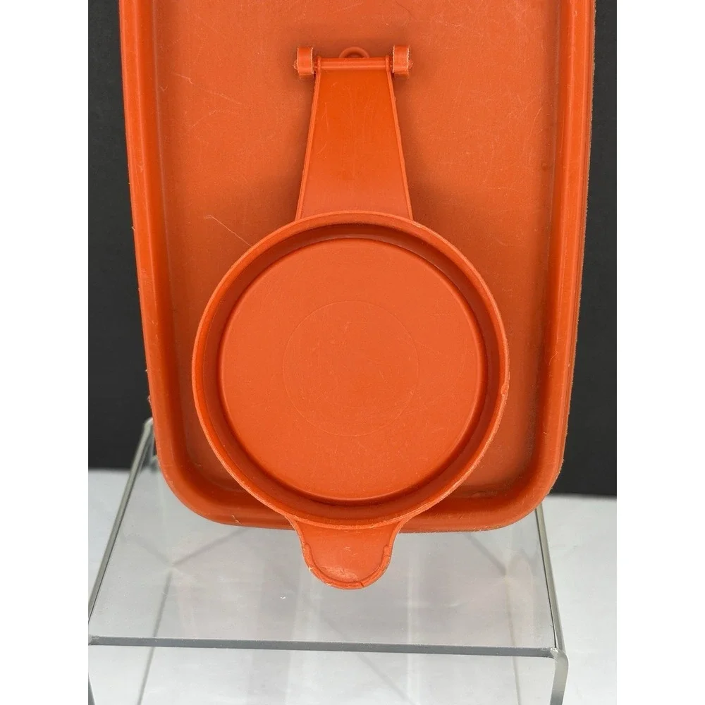 VGT Tupperware Red Replacement Lid 470-18